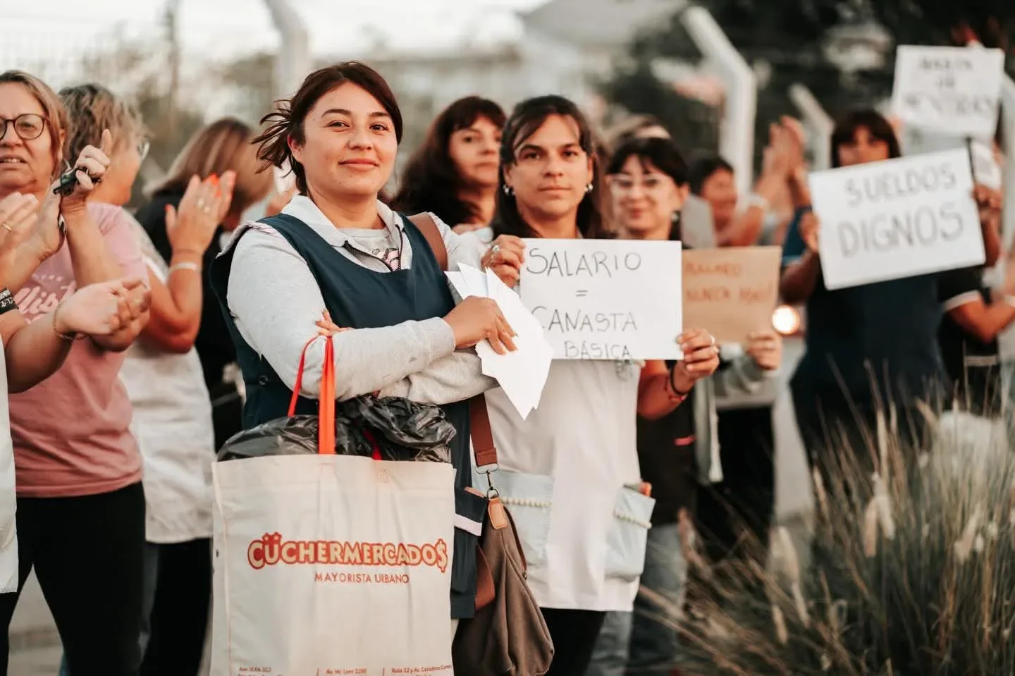 Docentes santafesinas protagonizan el 8M entre reclamos salariales y cierre de cargos