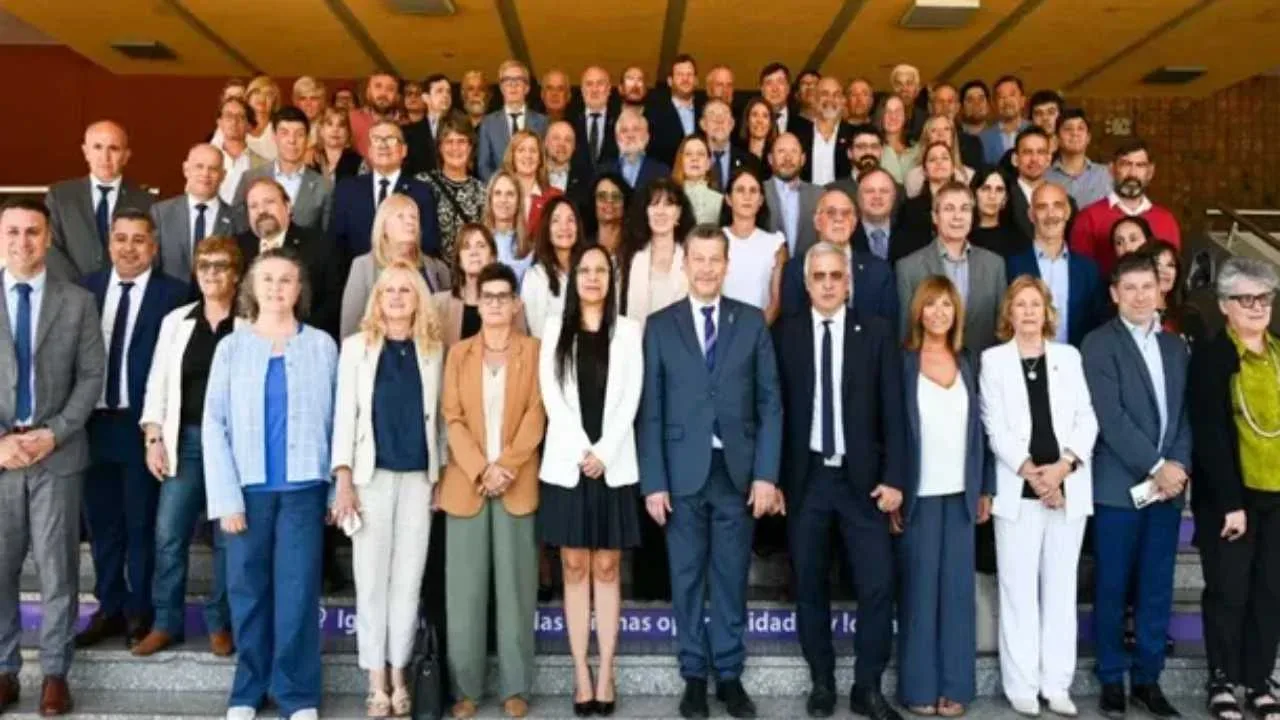 Universidades reclaman paritarias y cumplimiento de la Ley de Financiamiento