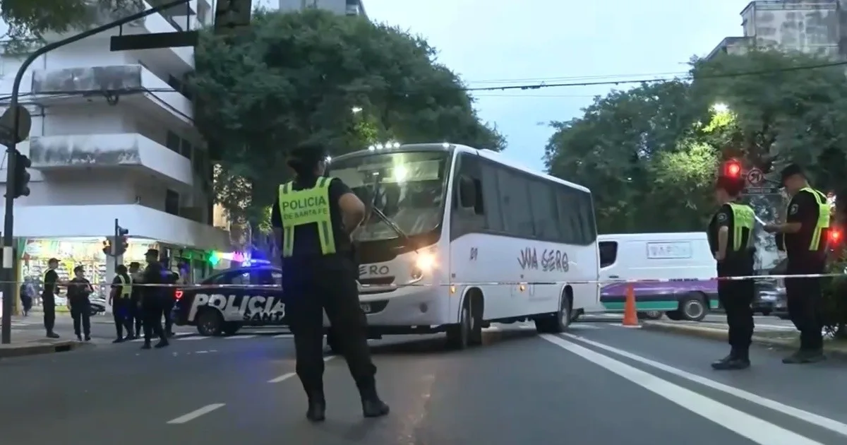 Mujer mayor gravemente herida tras ser atropellada en Dorrego y Pellegrini