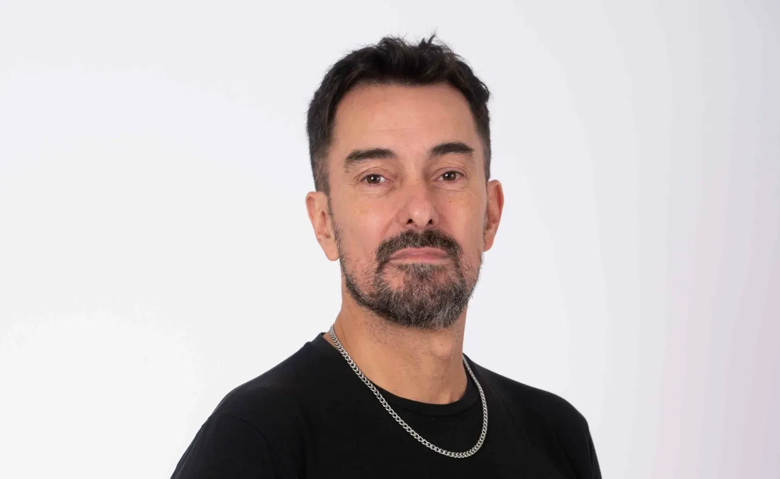 Periodista Rodrigo Miró fue asaltado y atacado con una faca en Arroyito