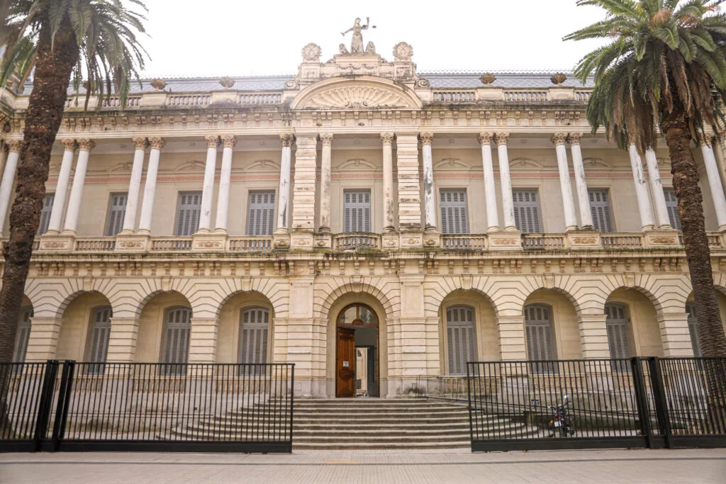 Presentan «Cuadernos sobre criminalidad económica 2» en la Facultad de Derecho de la UNR